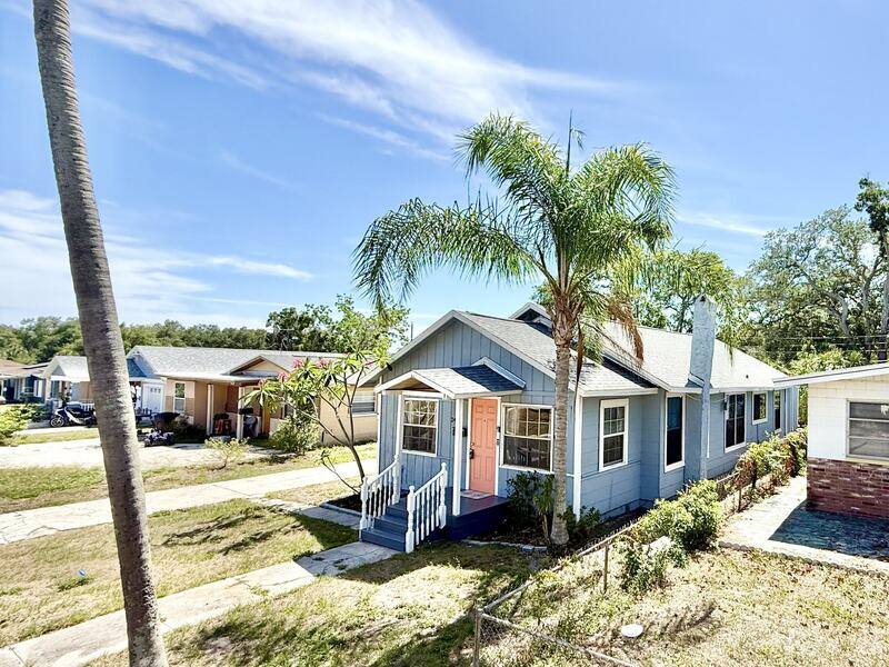 House for rent at 2425 Auburn St S, Saint Petersburg, FL 33712