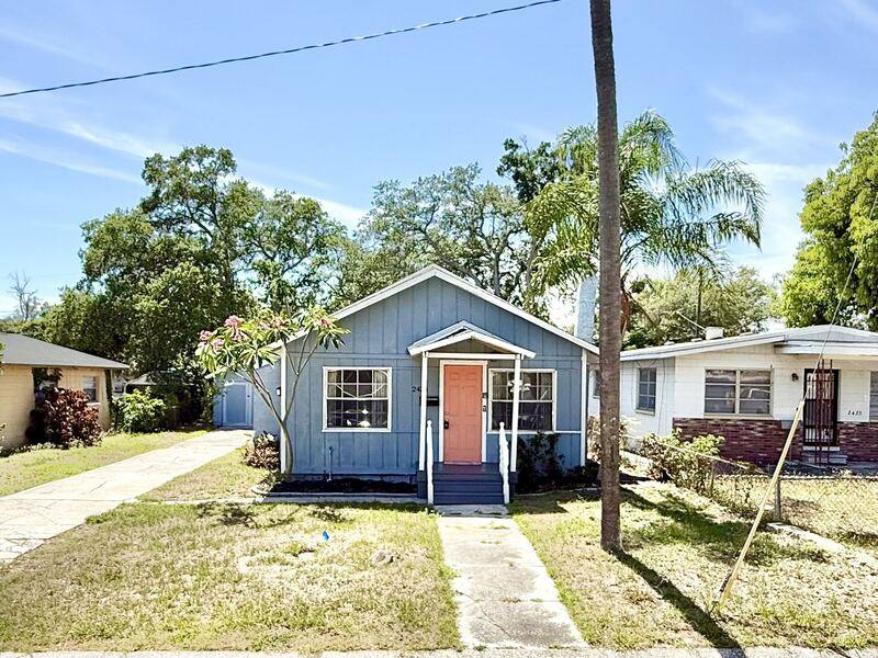 House for rent at 2425 Auburn St S, Saint Petersburg, FL 33712