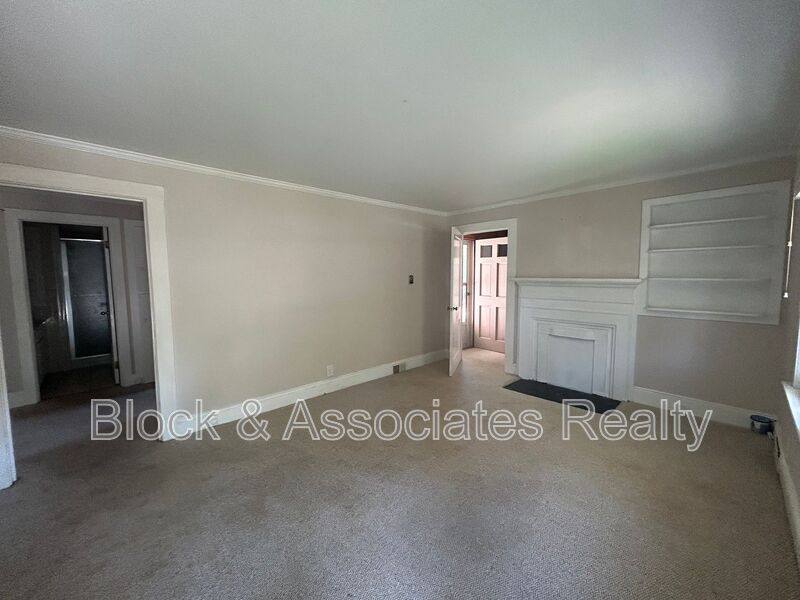 House for rent at 110 Oakland Ave, Kernersville, NC 27284