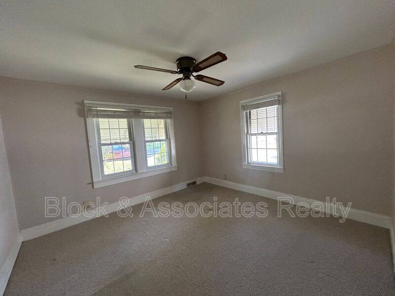 House for rent at 110 Oakland Ave, Kernersville, NC 27284