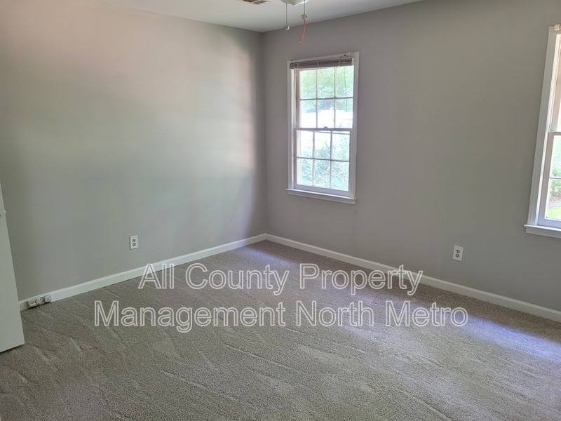House for rent at 285 Sequoyah Dr, Alpharetta, GA 30004