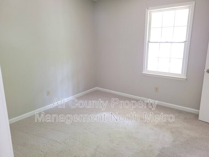 House for rent at 285 Sequoyah Dr, Alpharetta, GA 30004