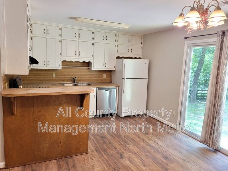 House for rent at 285 Sequoyah Dr, Alpharetta, GA 30004