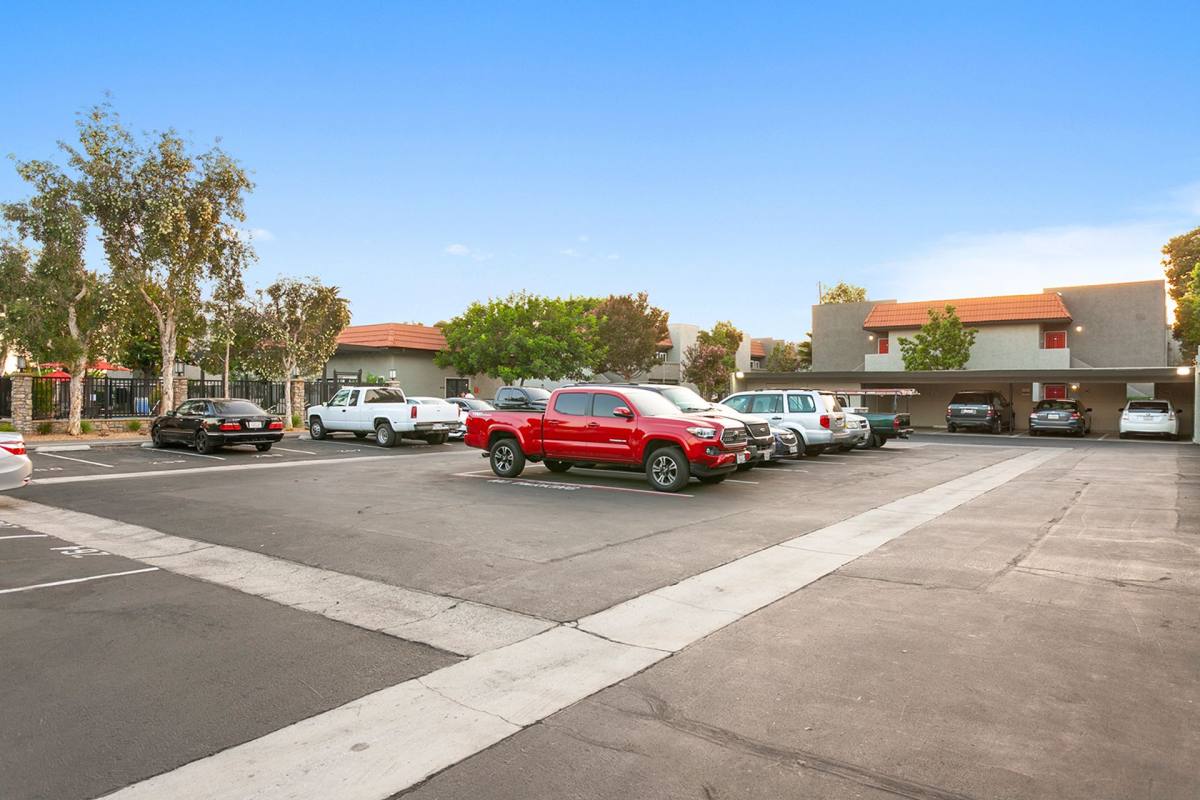 Apartment for rent at 13884 Euclid Ave, Garden Grove, CA 92843