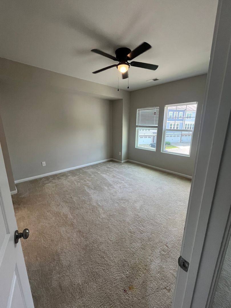 Townhouse for rent at 1423 Salem Creek Dr, Apex, NC 27502