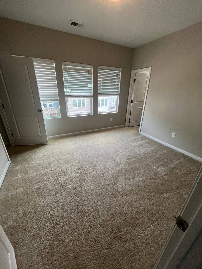 Townhouse for rent at 1423 Salem Creek Dr, Apex, NC 27502