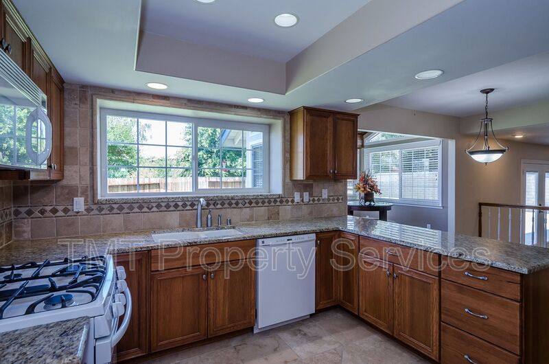 House for rent at 485 Meadowbrook Dr, Santa Maria, CA 93455