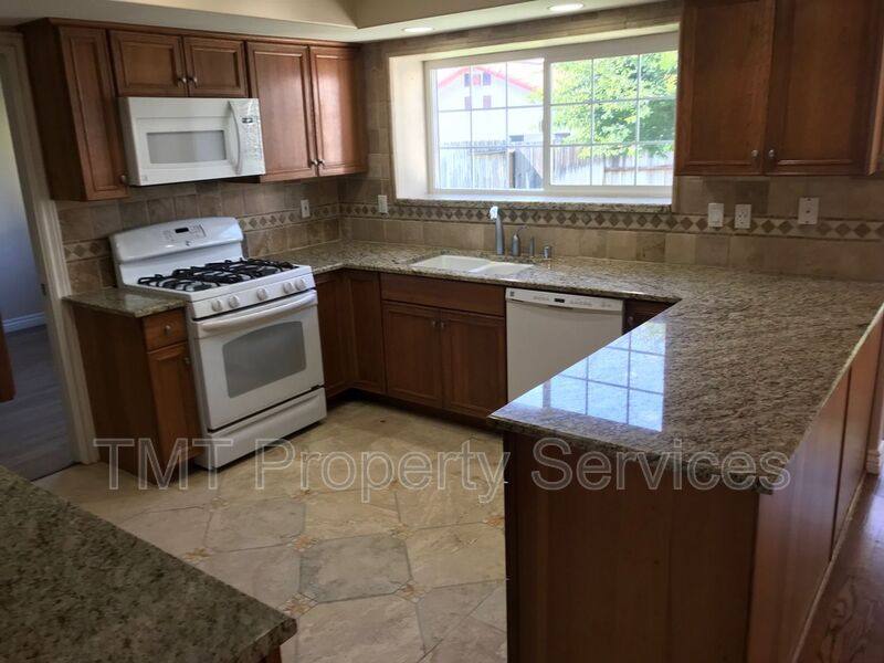 House for rent at 485 Meadowbrook Dr, Santa Maria, CA 93455