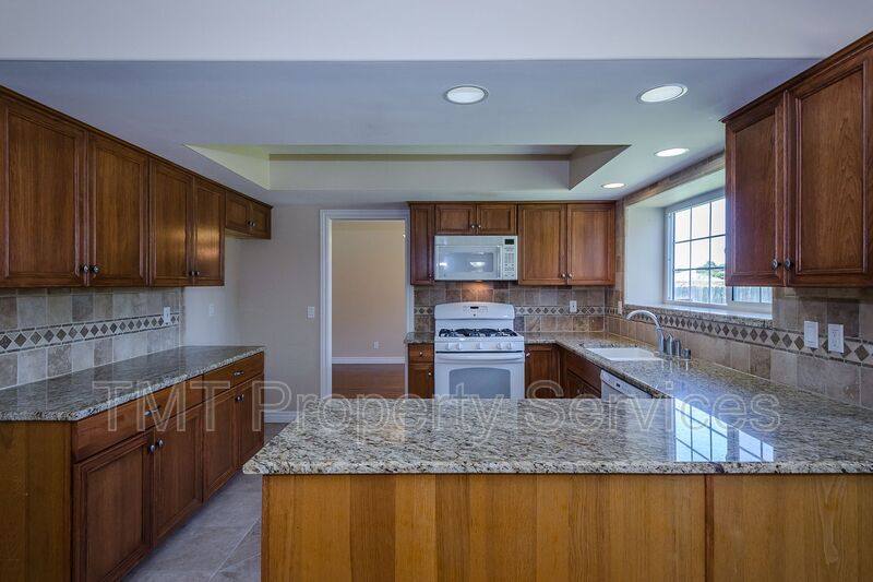 House for rent at 485 Meadowbrook Dr, Santa Maria, CA 93455