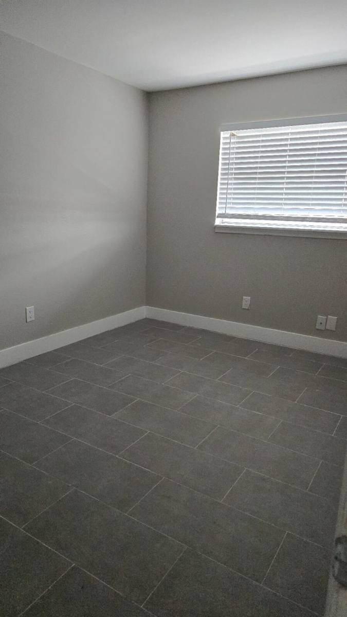 Apartment for rent at 2525 Royal Palm Ave, Fort Myers, FL 33901