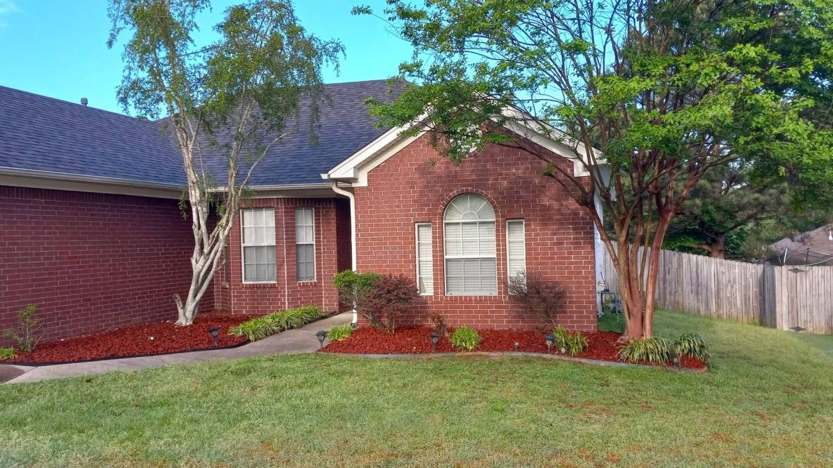 House for rent at 2225 Redwood Dr, Benton, AR 72015