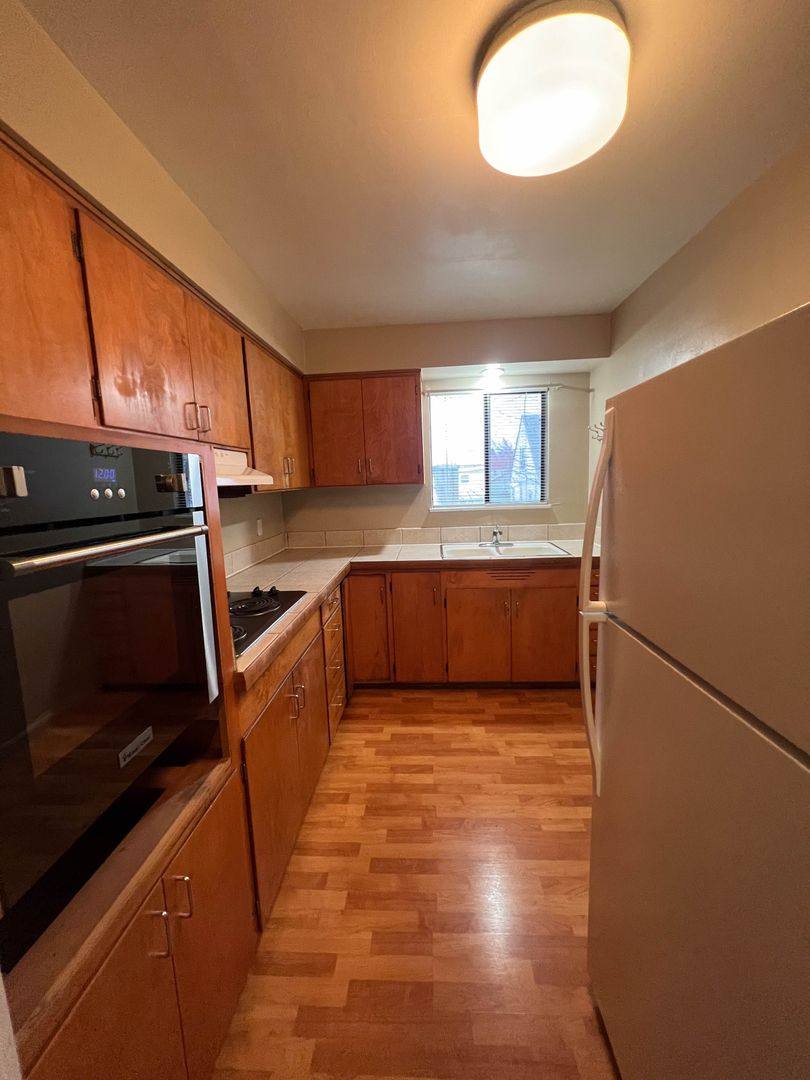 420 E 18th Ave, Eugene, OR 97401 - Townhouse for Rent - Image 5