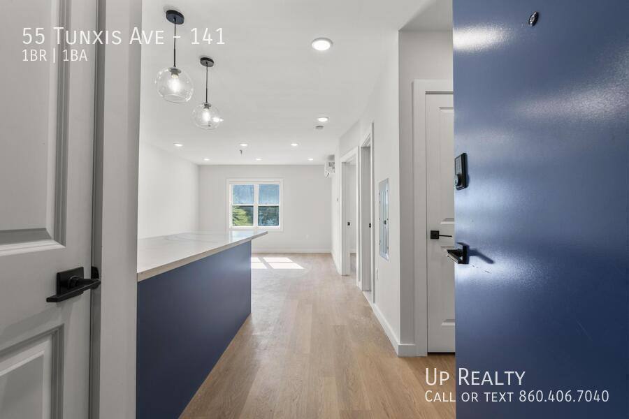 Apartment for rent at 55 Tunxis Ave, Bloomfield, CT 06002