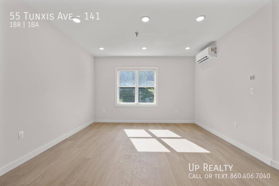 Apartment for rent at 55 Tunxis Ave, Bloomfield, CT 06002