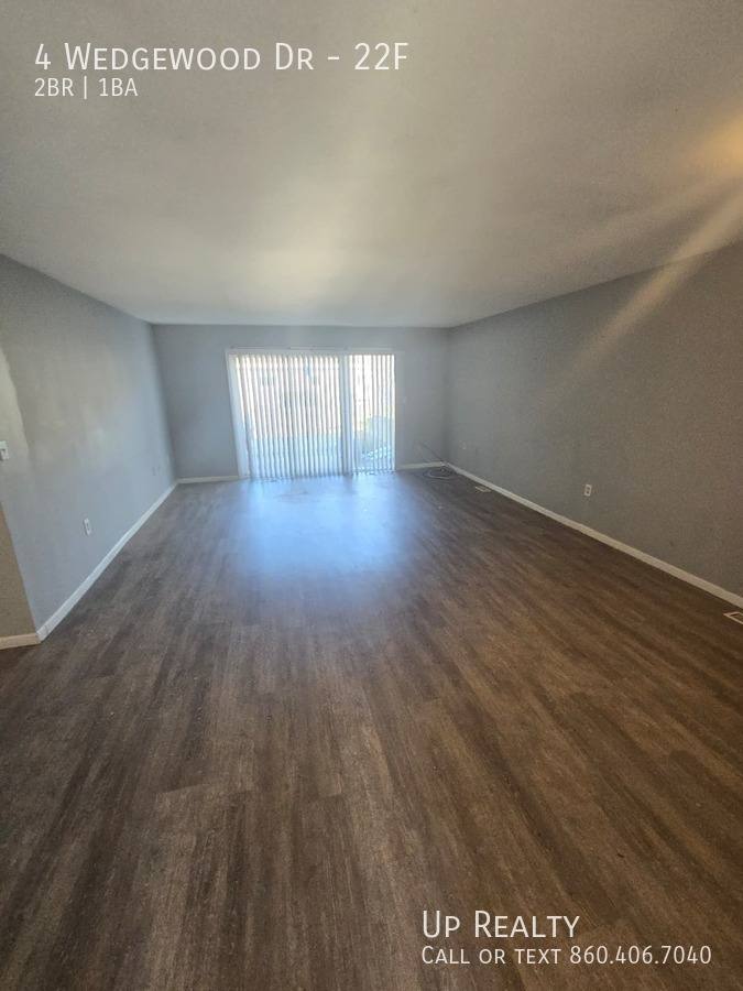 Apartment for rent at 4 Wedgewood Dr, Bloomfield, CT 06002