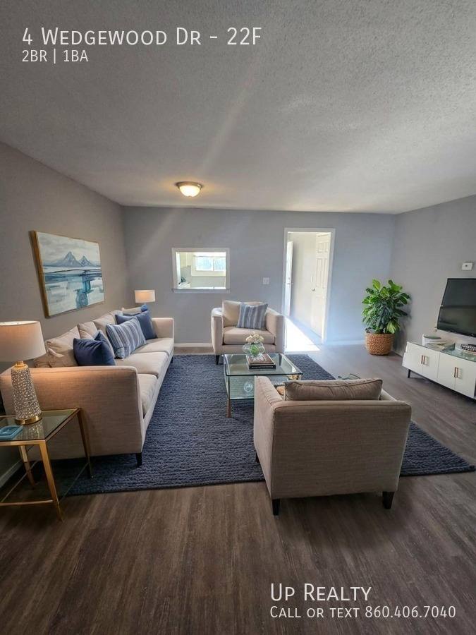 Apartment for rent at 4 Wedgewood Dr, Bloomfield, CT 06002