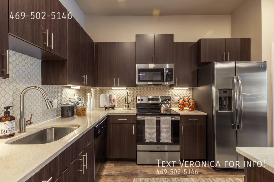 Apartment for rent at 1050 Galatyn Parkway, Richardson, TX 75082