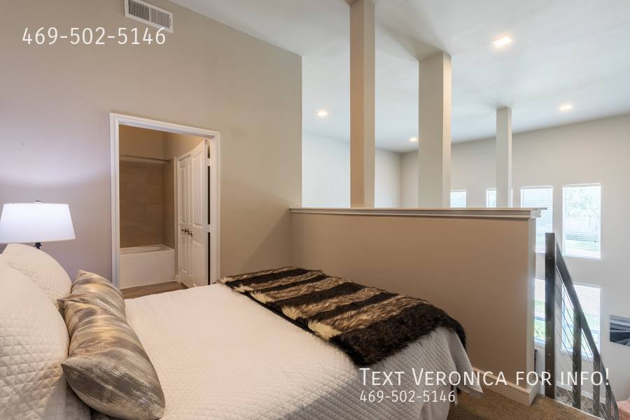 Apartment for rent at 1050 Galatyn Parkway, Richardson, TX 75082
