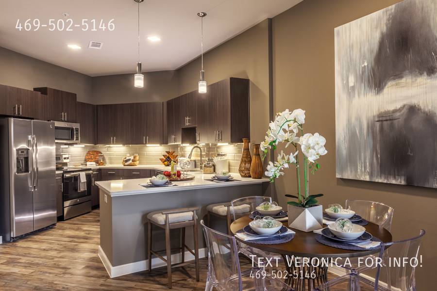 Apartment for rent at 1050 Galatyn Parkway, Richardson, TX 75082