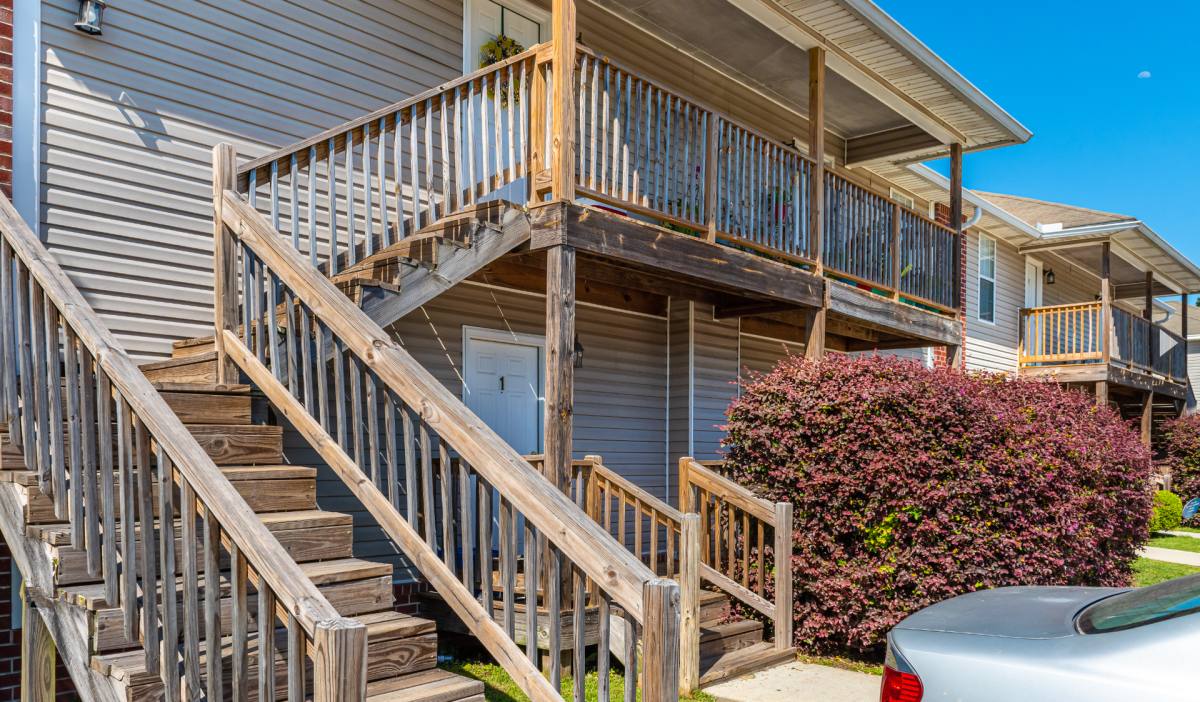 Apartment for rent at 615 Thornhill Dr, Hattiesburg, MS 39401