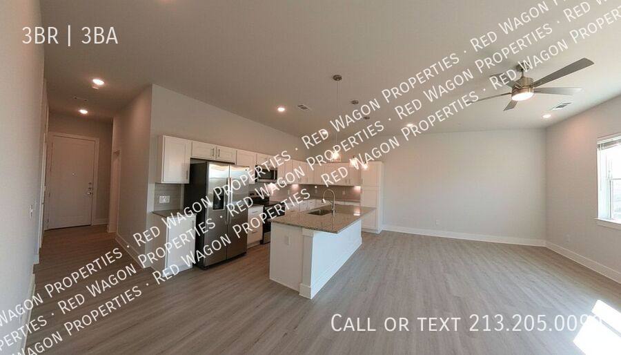 Apartment for rent at 330 E Carson St, San Antonio, TX 78208
