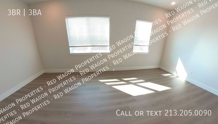Apartment for rent at 330 E Carson St, San Antonio, TX 78208