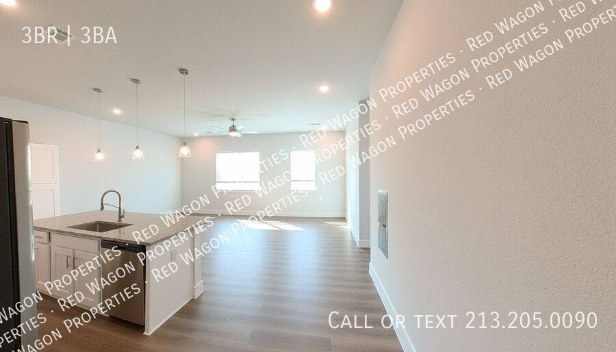 Apartment for rent at 330 E Carson St, San Antonio, TX 78208