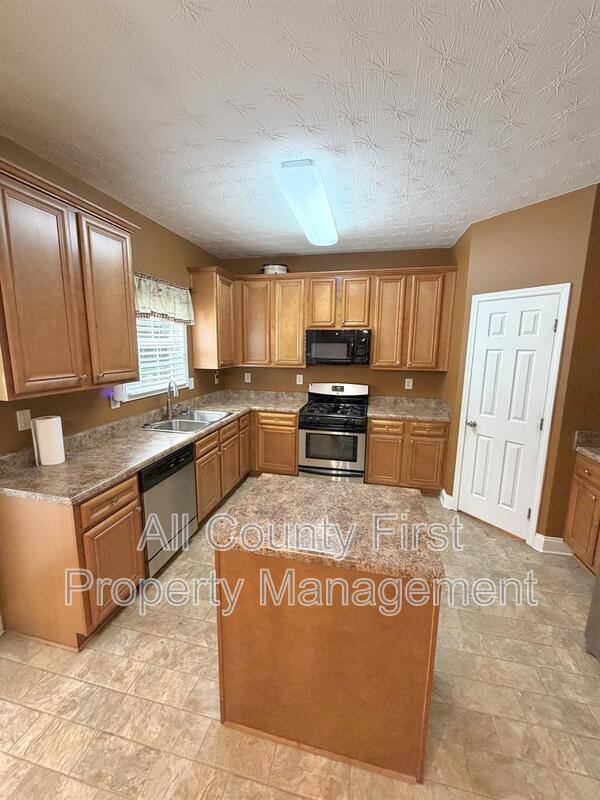 House for rent at 3673 McDaniel Mill Rd, Conyers, GA 30094