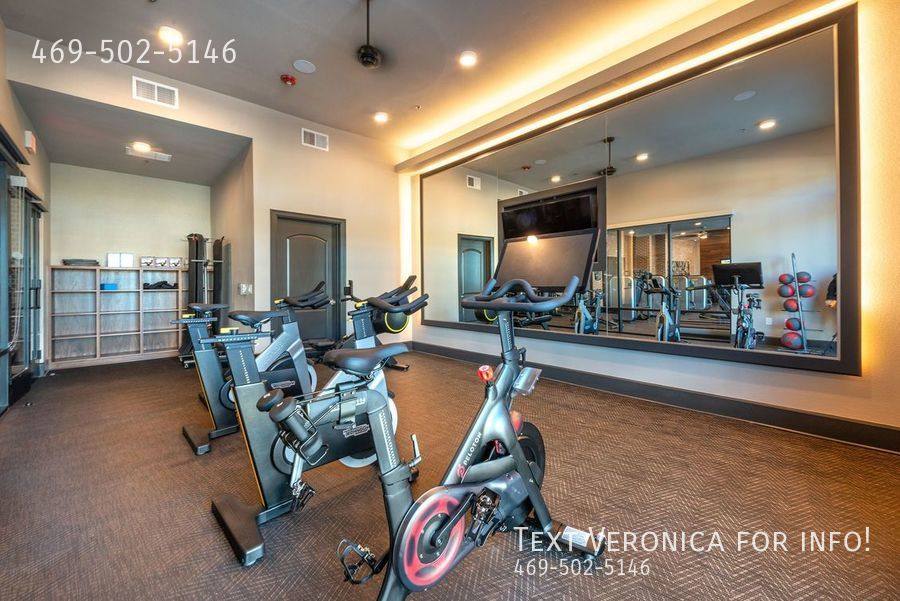 Apartment for rent at 1199 N Broadway St, Carrollton, TX 75006