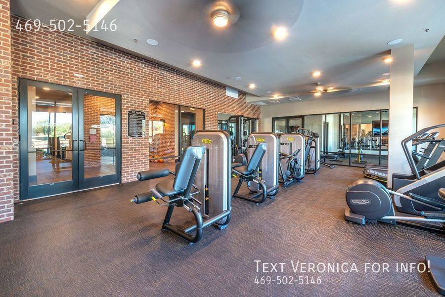 Apartment for rent at 1199 N Broadway St, Carrollton, TX 75006