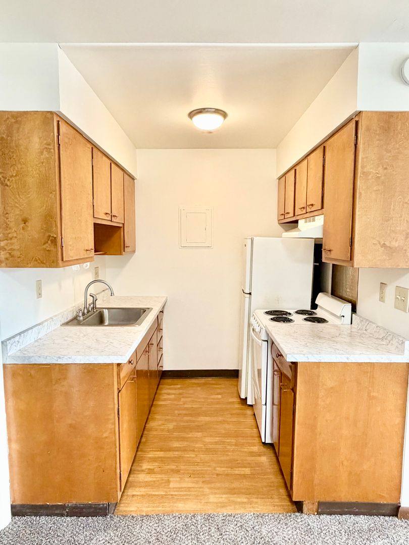 Apartment for rent at 206 W Abriendo Ave, Pueblo, CO 81004