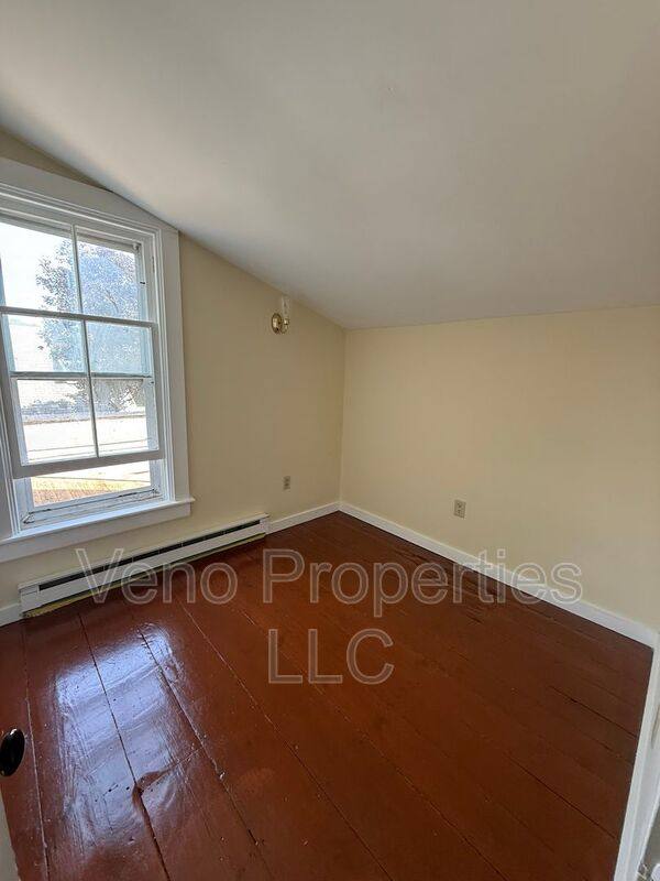 Apartment for rent at 1 Pleasant St #2E, Cambridge, NY 12816