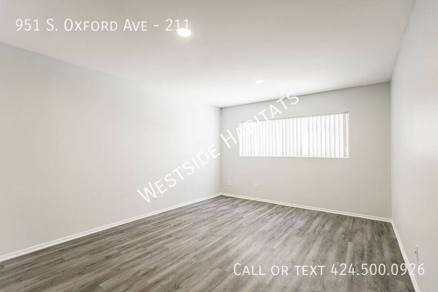 Apartment for rent at 951 S Oxford Ave, Los Angeles, CA 90006