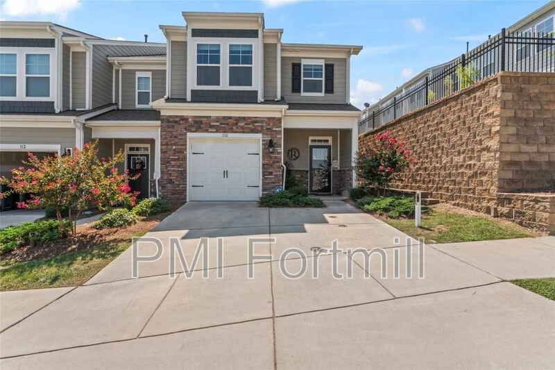 Townhouse for rent at 310 Bulrush Rd, Clover, SC 29710