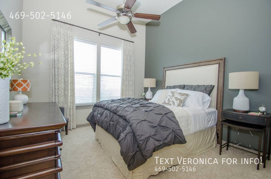 Apartment for rent at 930 E 15th St, Plano, TX 75074