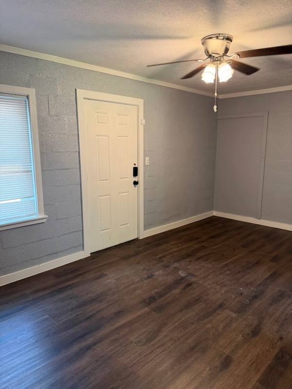 Apartment for rent at 415 N Beauregard St #26, Alvin, TX 77511