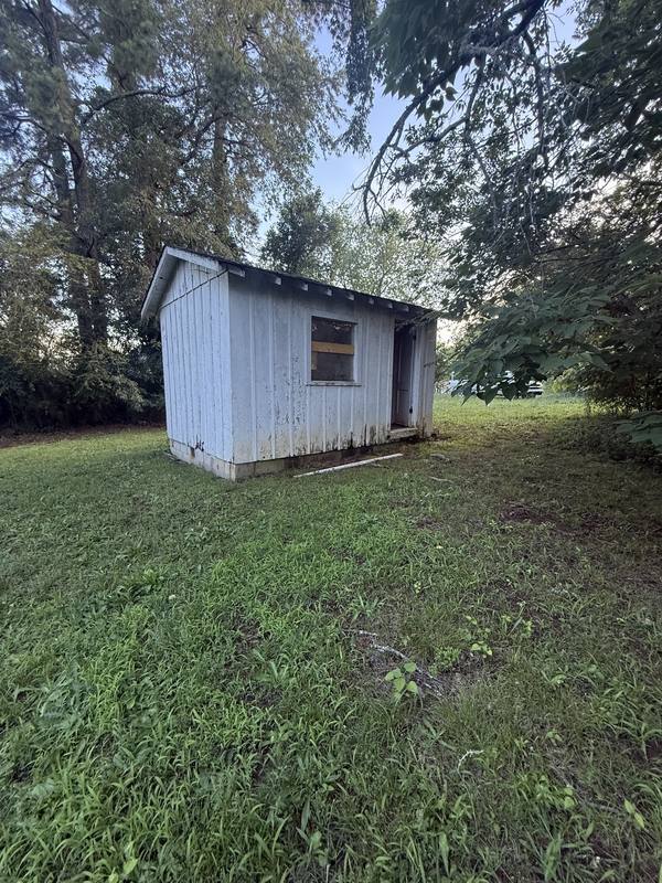 House for rent at 211 W Rasch Rd, Florence, AL 35633