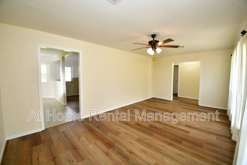 House for rent at 401 N Fir Place, Broken Arrow, OK 74012