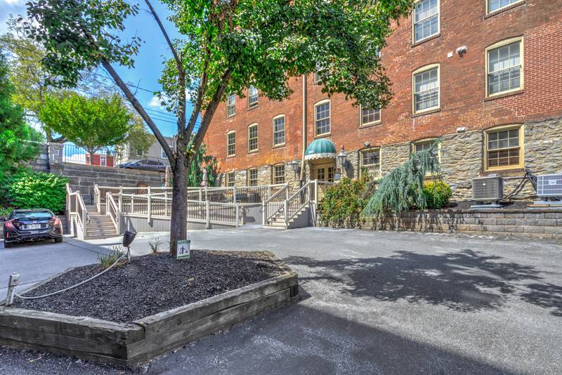 Condo for rent at 247 N Shippen St #410, Lancaster, PA 17602