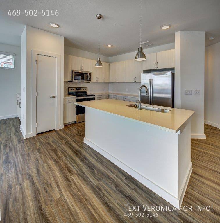 Apartment for rent at 2435 E Riverside Dr, Austin, TX 78741