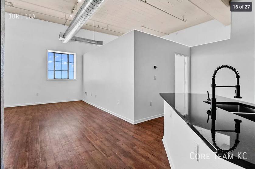 Apartment for rent at 320 W 7th St, Kansas City, MO 64105