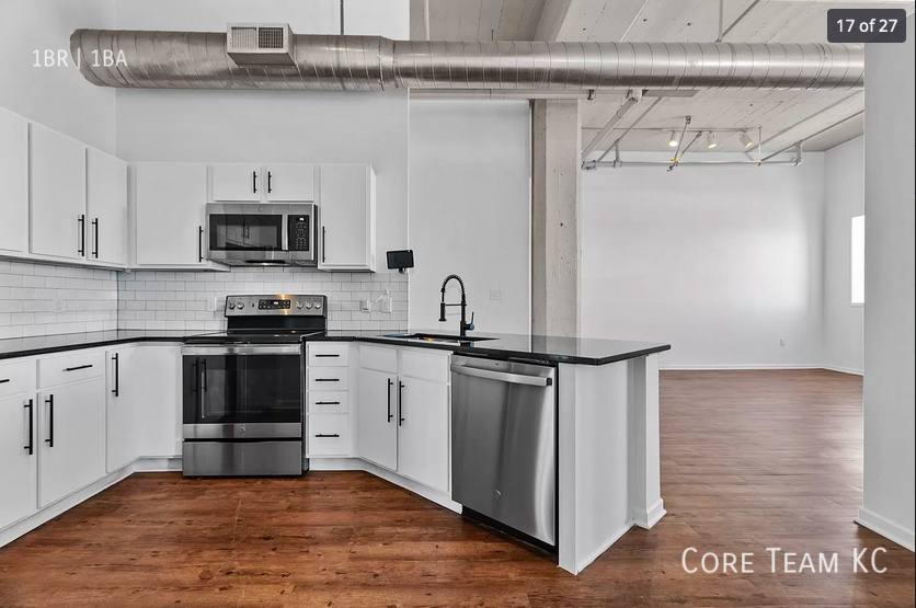Apartment for rent at 320 W 7th St, Kansas City, MO 64105