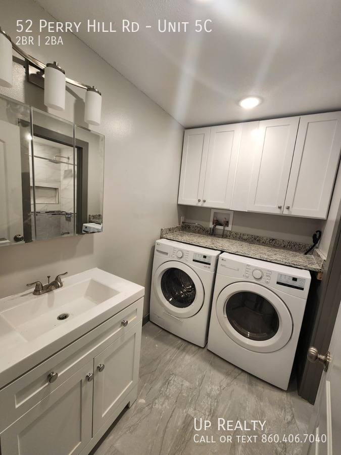 Apartment for rent at 52 Perry Hill Rd, Ashford, CT 06278