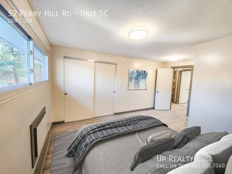 Apartment for rent at 52 Perry Hill Rd, Ashford, CT 06278