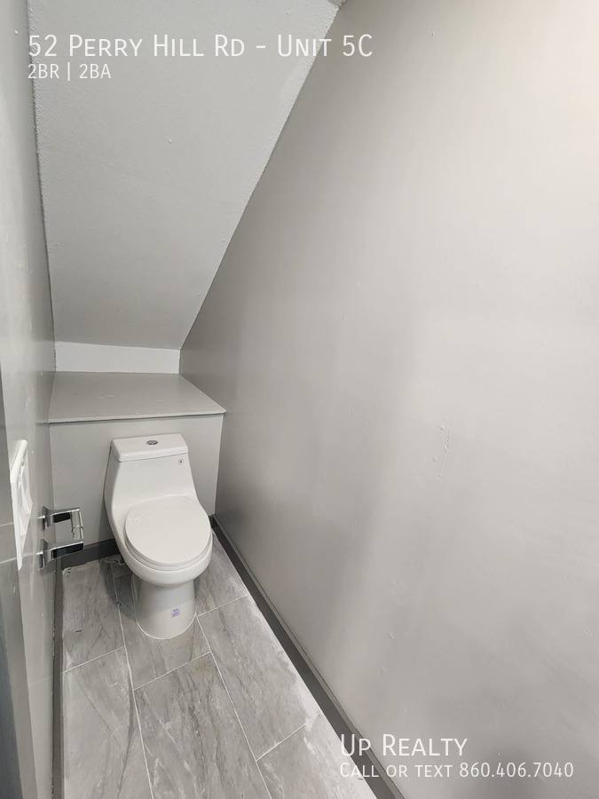 Apartment for rent at 52 Perry Hill Rd, Ashford, CT 06278