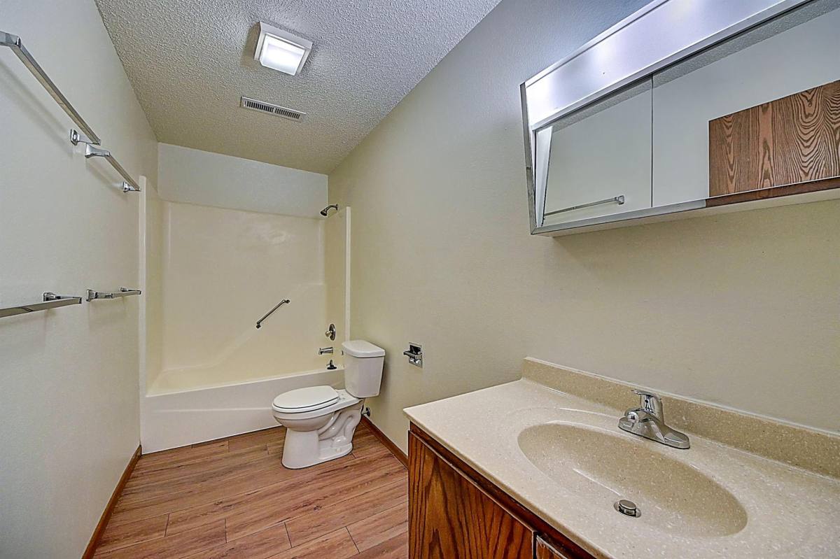 Apartment for rent at 34 Lincoln Ave #12, Iowa City, IA 52245