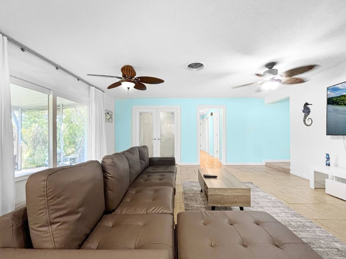 House for rent at 1031 Honeysuckle Rd, Largo, FL 33770