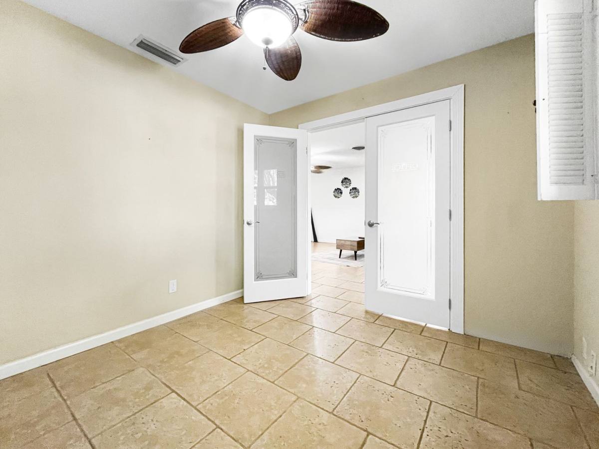 House for rent at 1031 Honeysuckle Rd, Largo, FL 33770