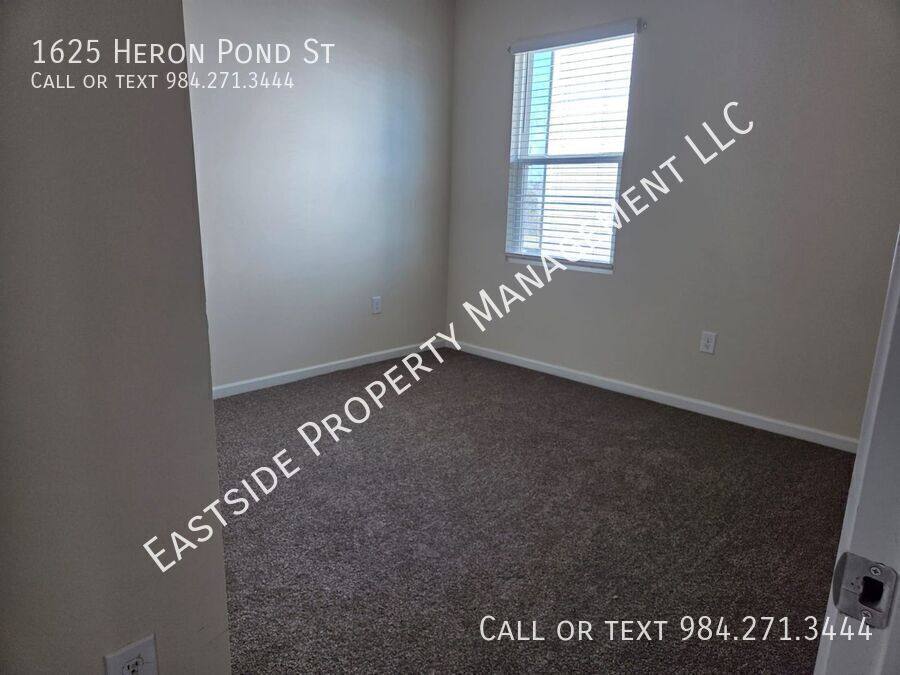 House for rent at 1625 Heron Pond St, Raleigh, NC 27604