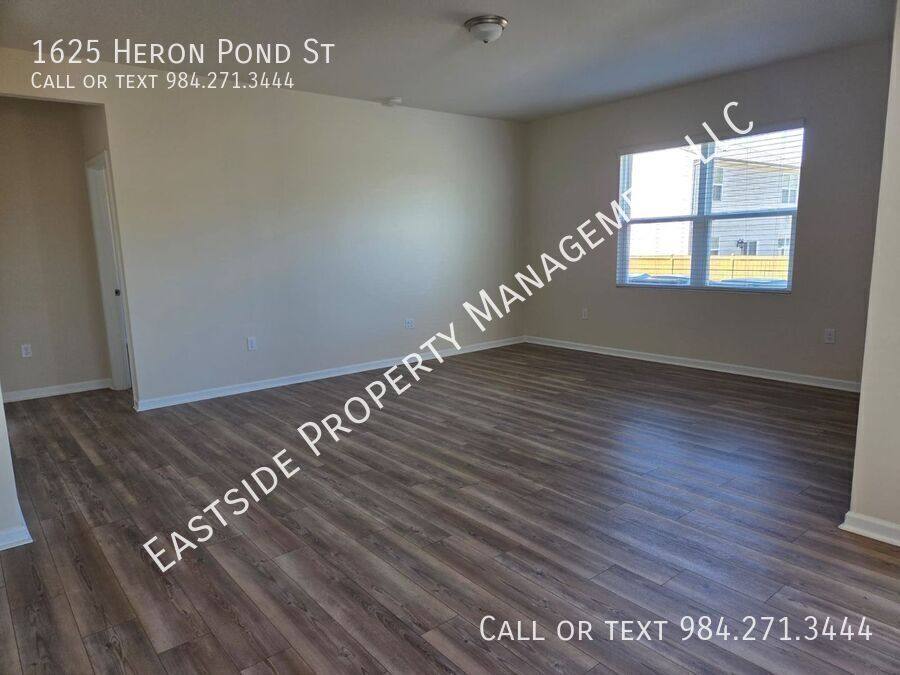 House for rent at 1625 Heron Pond St, Raleigh, NC 27604